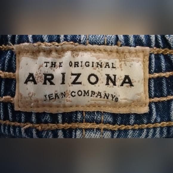 Arizona Jean Co. Carpenter Shorts size 6.     14-034 - Picture 3 of 4